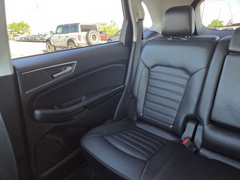 Certified 2024 Ford Edge SEL w/ Convenience Package AWD/4WD image 12