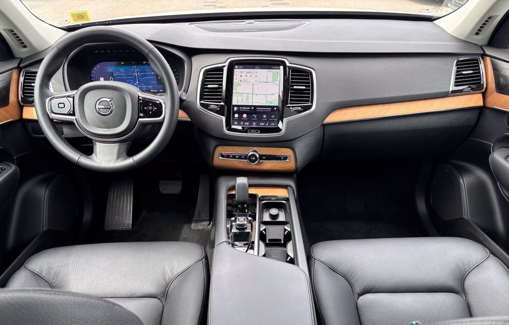 Certified 2024 Volvo XC90 B6 Plus w/ Protection Package AWD/4WD image 6
