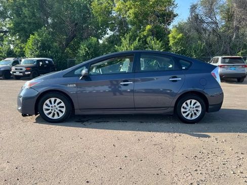 Used 2014 Toyota Prius Prime Plug-In Hybrid FWD image 2