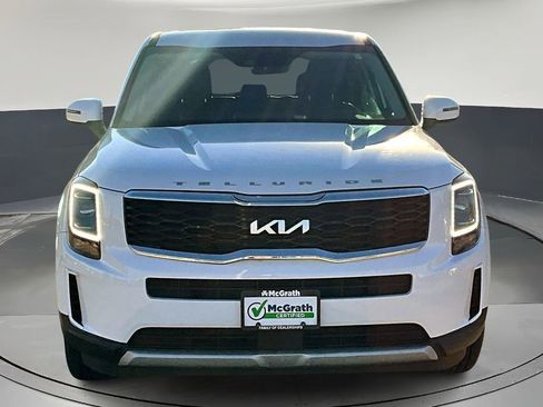 Used 2022 Kia Telluride LX image 2