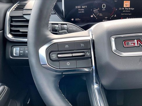 Used 2024 GMC Acadia Elevation w/ Luxury Package FWD image 19