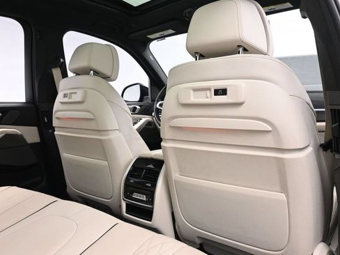 Used 2022 BMW X5 M50i w/ Executive Package AWD/4WD image 21