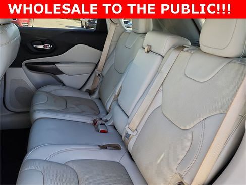 Used 2019 Jeep Cherokee Limited w/ Luxury Group image 15