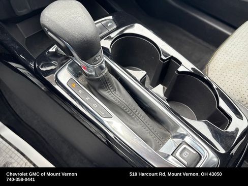 Used 2024 Chevrolet Trax LT w/ LT Convenience Package image 27