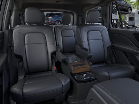 New 2026 Lincoln Aviator Reserve AWD/4WD image 11