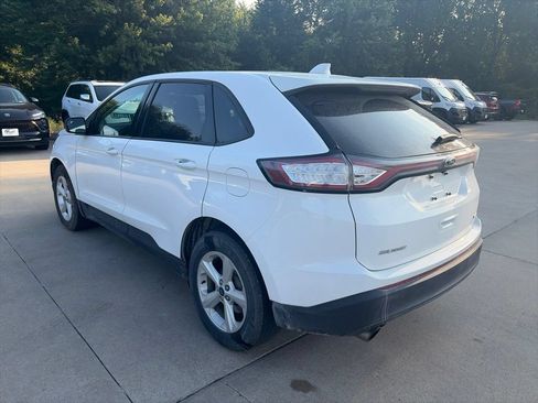 Used 2018 Ford Edge SE FWD image 9