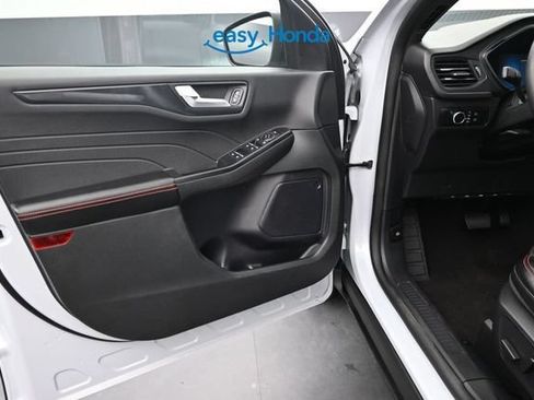 Used 2025 Ford Escape ST-Line FWD image 17