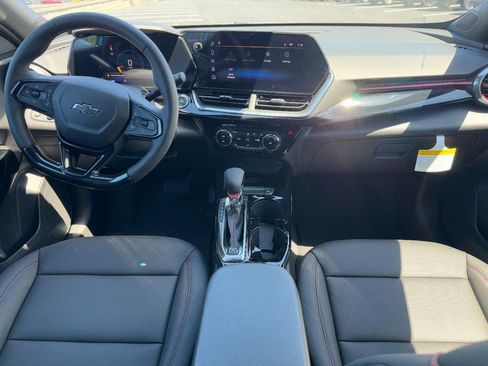New 2026 Chevrolet Trax RS w/ Sunroof Package FWD image 24
