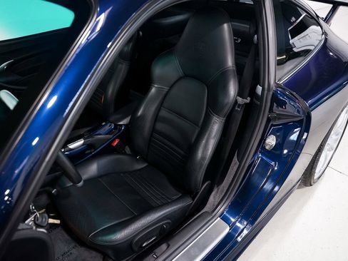 Used 2004 Porsche 911 GT3 RWD image 17