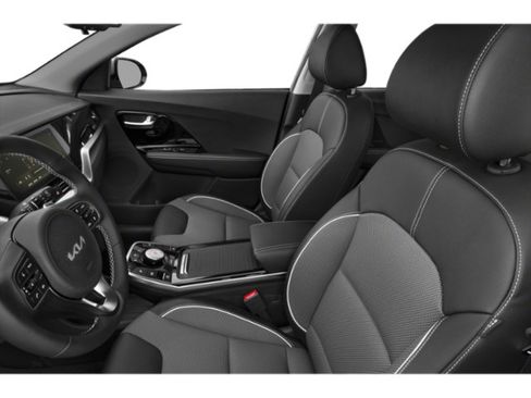 Used 2022 Kia Niro EX w/ Cold Weather Package FWD image 6