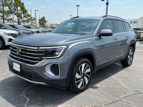 Used 2025 Volkswagen Atlas SE AWD/4WD image 7