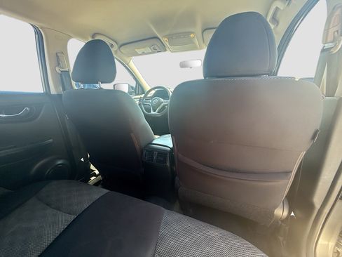 Used 2017 Nissan Rogue Sport SV image 29