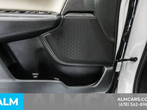 Used 2019 Honda CR-V Touring image 45
