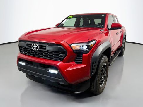 Used 2025 Toyota Tacoma TRD Off-Road AWD/4WD image 10