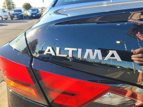Certified 2025 Nissan Altima 2.5 S image 10