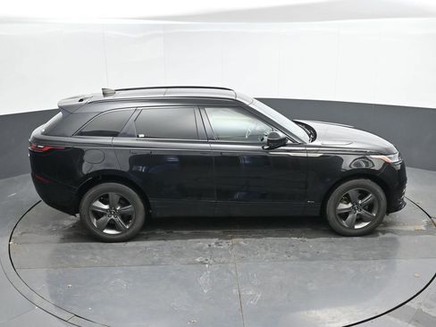 Used 2021 Land Rover Range Rover Velar R-Dynamic S image 32