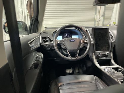 Used 2024 Ford Edge SEL image 19