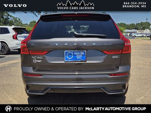 Used 2024 Volvo XC60 B5 Plus AWD/4WD image 5