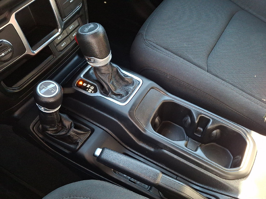 Used 2023 Jeep Wrangler Unlimited Sport AWD/4WD image 26