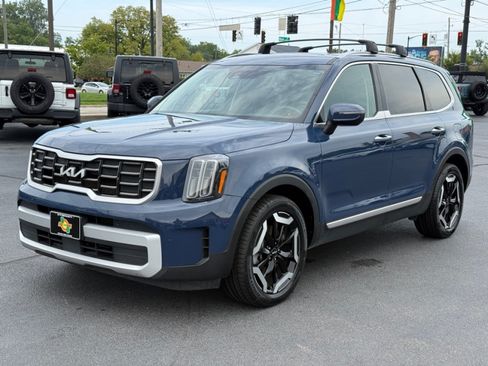 Used 2025 Kia Telluride S AWD/4WD image 4