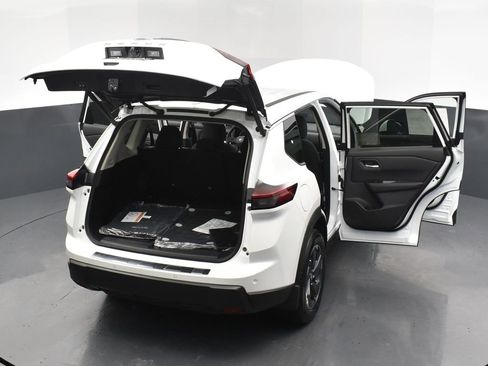 New 2026 Nissan Rogue SV w/ Cold Weather Package image 32