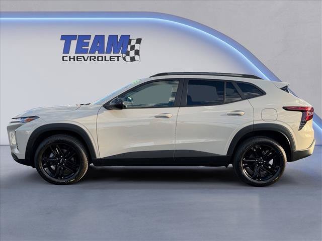 Used 2026 Chevrolet Trax ACTIV w/ Driver Confidence Package FWD image 2
