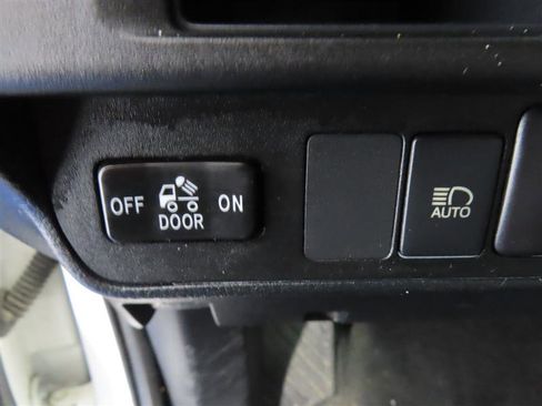 Used 2019 Toyota Tacoma SR5 RWD image 16
