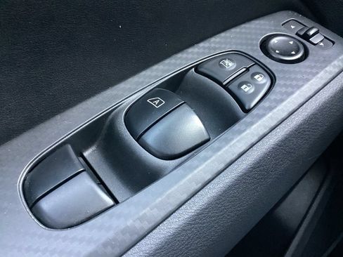 Used 2025 Nissan Altima 2.5 SV AWD/4WD image 20