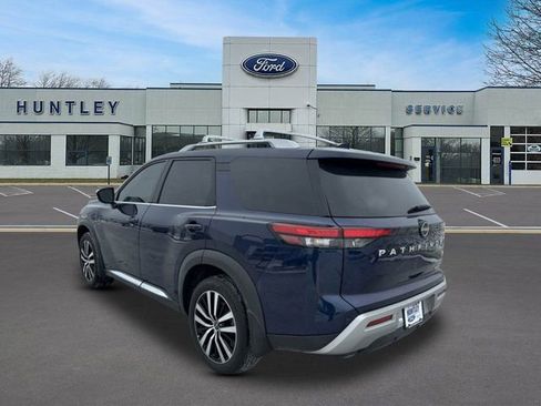 Used 2024 Nissan Pathfinder Platinum w/ Lighting Package (N92) FWD image 5