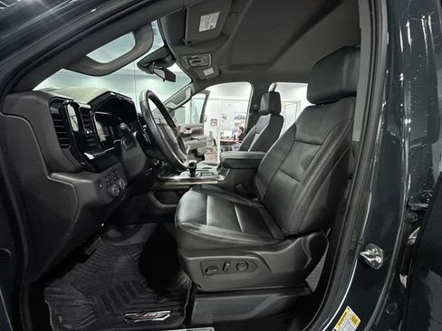 Used 2025 Chevrolet Silverado 1500 LT Trail Boss w/ Convenience Package II AWD/4WD image 11