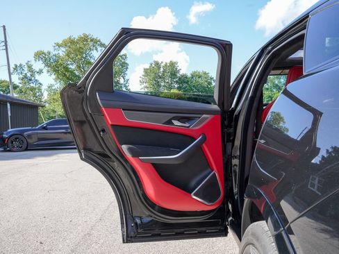 Used 2022 Jaguar F-PACE SVR AWD/4WD image 27