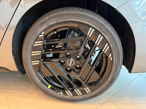 New 2026 Nissan Sentra SR w/ Floor Mat Package image 8