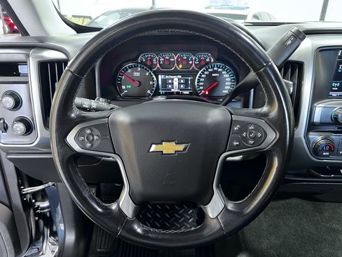 Used 2018 Chevrolet Silverado 1500 LT w/ LT Eassist Package image 12