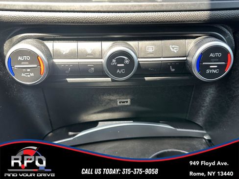 Used 2018 Alfa Romeo Giulia AWD image 20