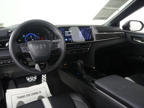 Used 2026 Toyota Camry SE w/ Multimedia Upgrade Package FWD image 18