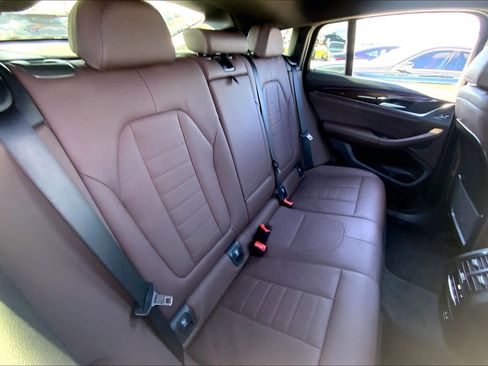 Used 2024 BMW X4 xDrive30i w/ Premium Package image 19