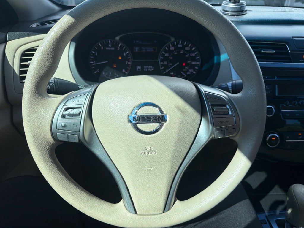 Used 2014 Nissan Altima 2.5 S FWD image 3
