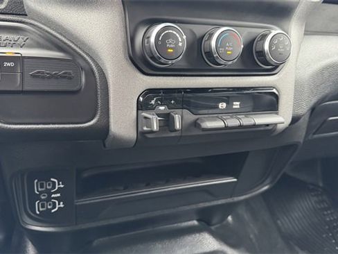 Used 2024 RAM 3500 Tradesman image 27