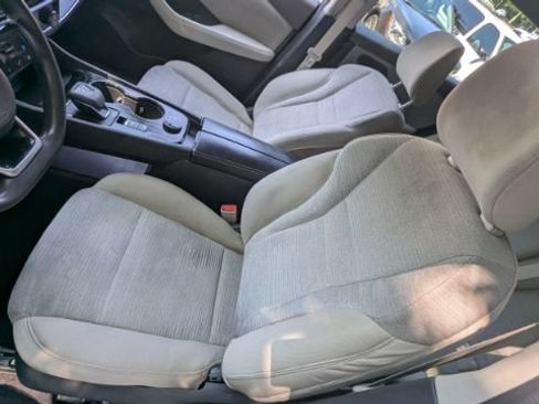Used 2021 Nissan Rogue SV AWD/4WD image 15