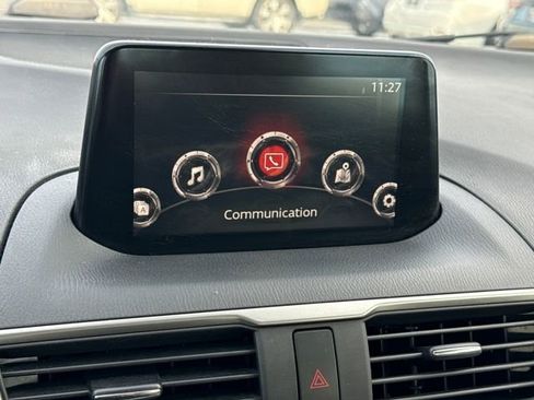 Used 2018 MAZDA MAZDA3 Touring image 20