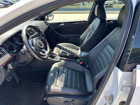 Used 2018 Volkswagen Jetta GLI FWD image 13