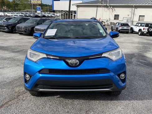 Used 2018 Toyota RAV4 XLE image 3