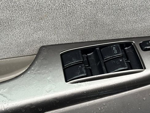 Used 2006 Toyota Sienna CE image 12