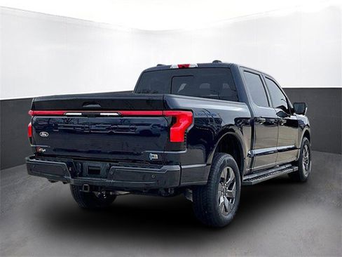 Used 2024 Ford F150 Lightning Lariat image 7