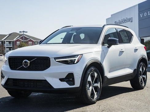 New 2026 Volvo XC40 B5 Plus w/ Protection Package Premier image 3