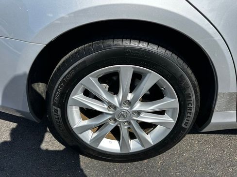 Used 2011 Lexus ES 350 FWD image 13