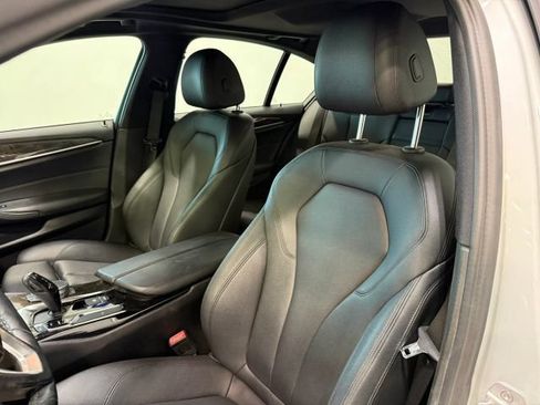 Used 2018 BMW 530i RWD image 19