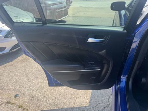 Used 2019 Dodge Charger Scat Pack w/ Plus Group RWD image 9