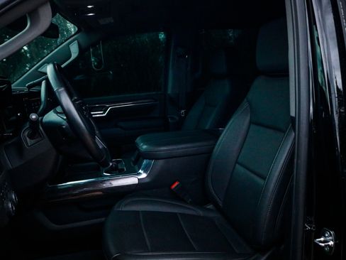 Used 2024 Chevrolet Silverado 2500 LTZ w/ LTZ Plus Package image 7