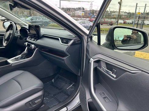 Certified 2025 Toyota RAV4 Limited w/ Advanced Technology Package image 15